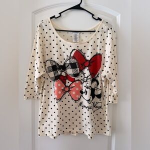 Disney Minnie Mouse Polka Dot‎ 3/4 Sleeve Shirt Cream, Red, and Black Theme Park